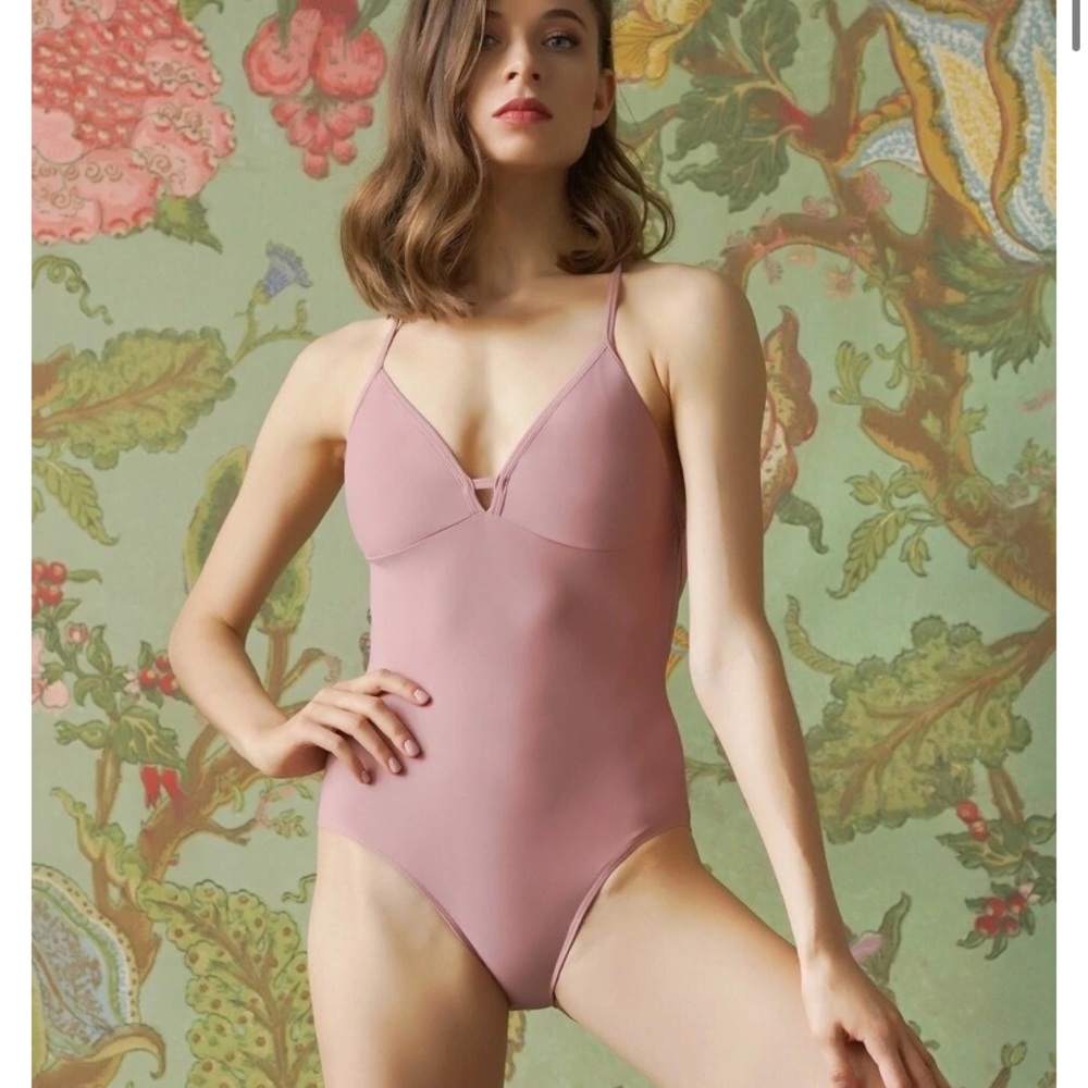 eleve rachel leo Medium
